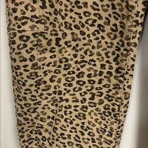 Chic Leopard Print Trousers